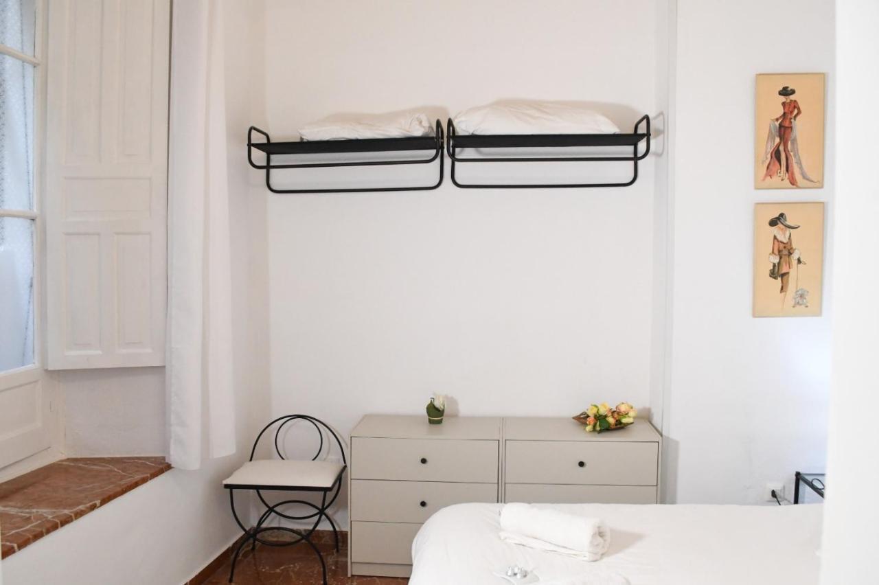 Apartamento Descalzos Севилья Экстерьер фото