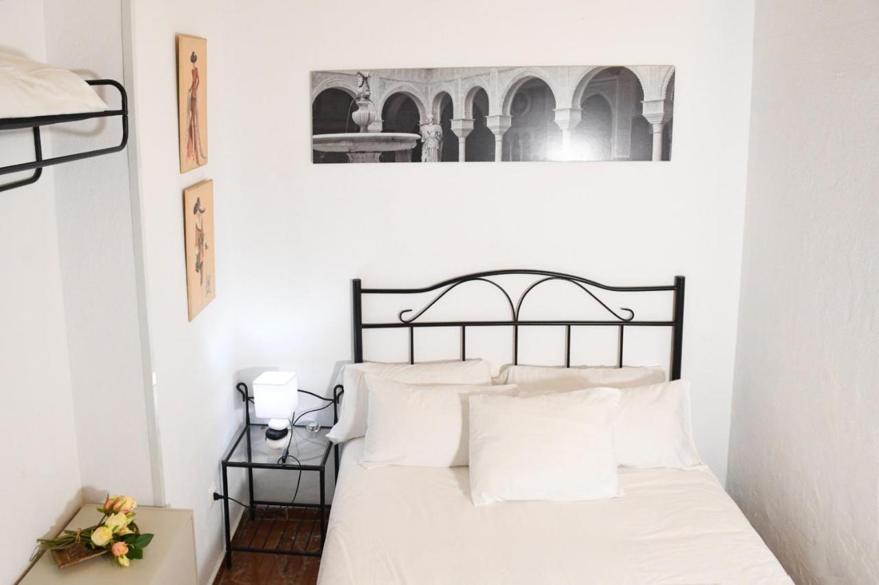 Apartamento Descalzos Севилья Экстерьер фото
