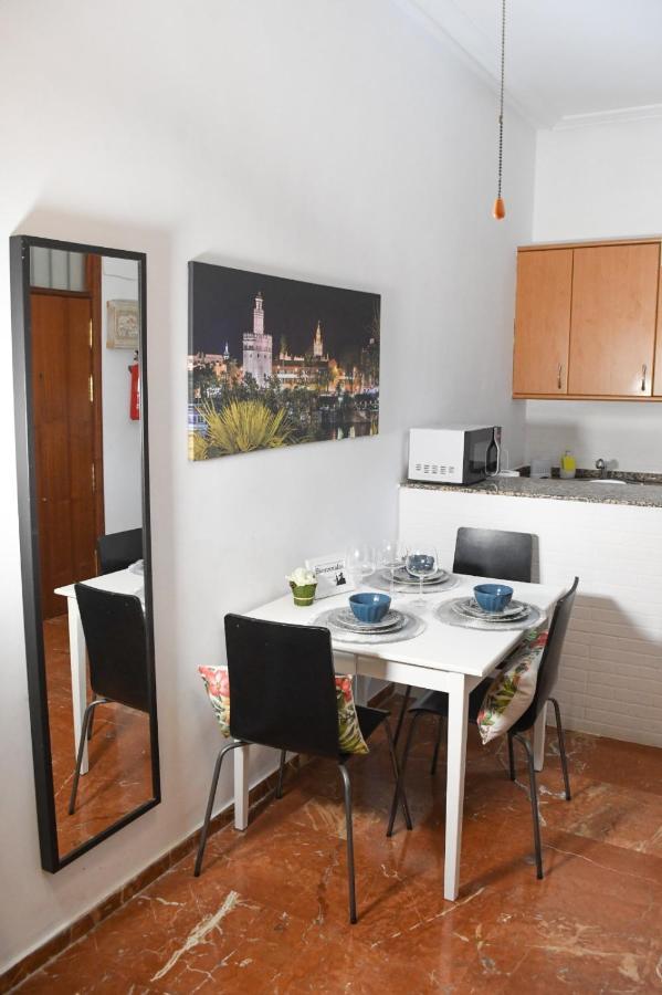 Apartamento Descalzos Севилья Экстерьер фото